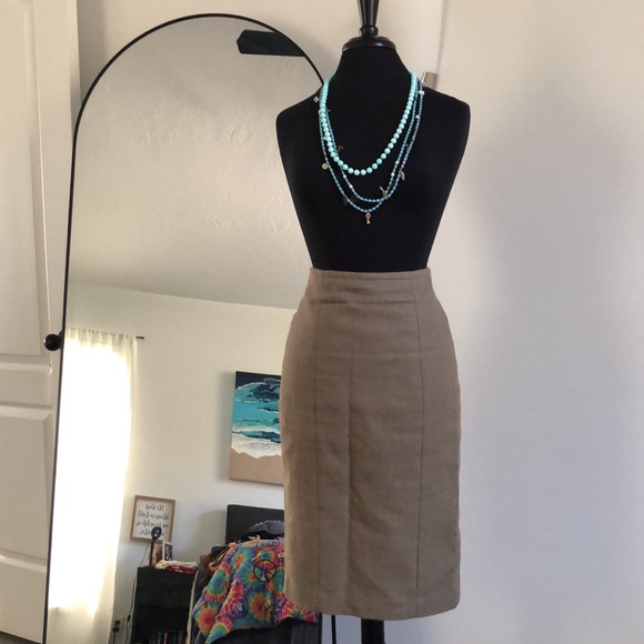 Banana Republic Dresses & Skirts - Banana Republic Tweed Skirt